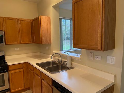 Tiny photo for 48 W Briarwood Drive, Streamwood, IL 60107 (MLS # 12521967)