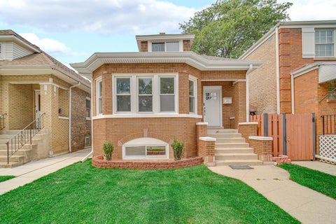 Photo of 3048 N Marmora Avenue, Chicago, IL 60634 (MLS # 12759729)