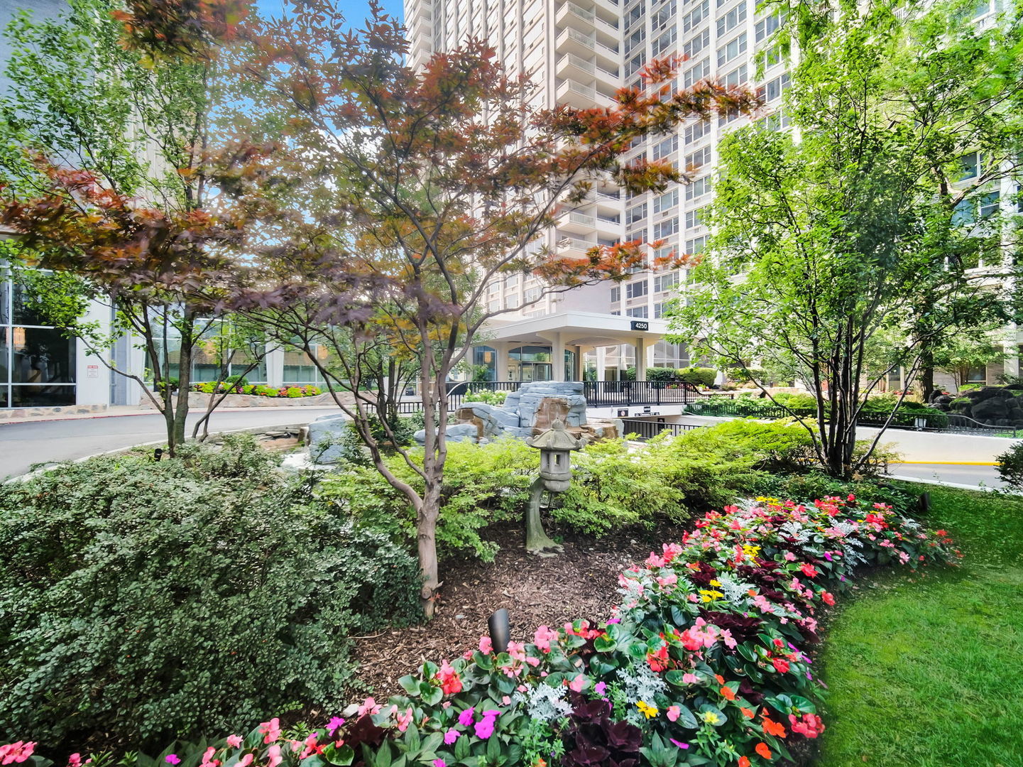 4250 N Marine Drive 1226