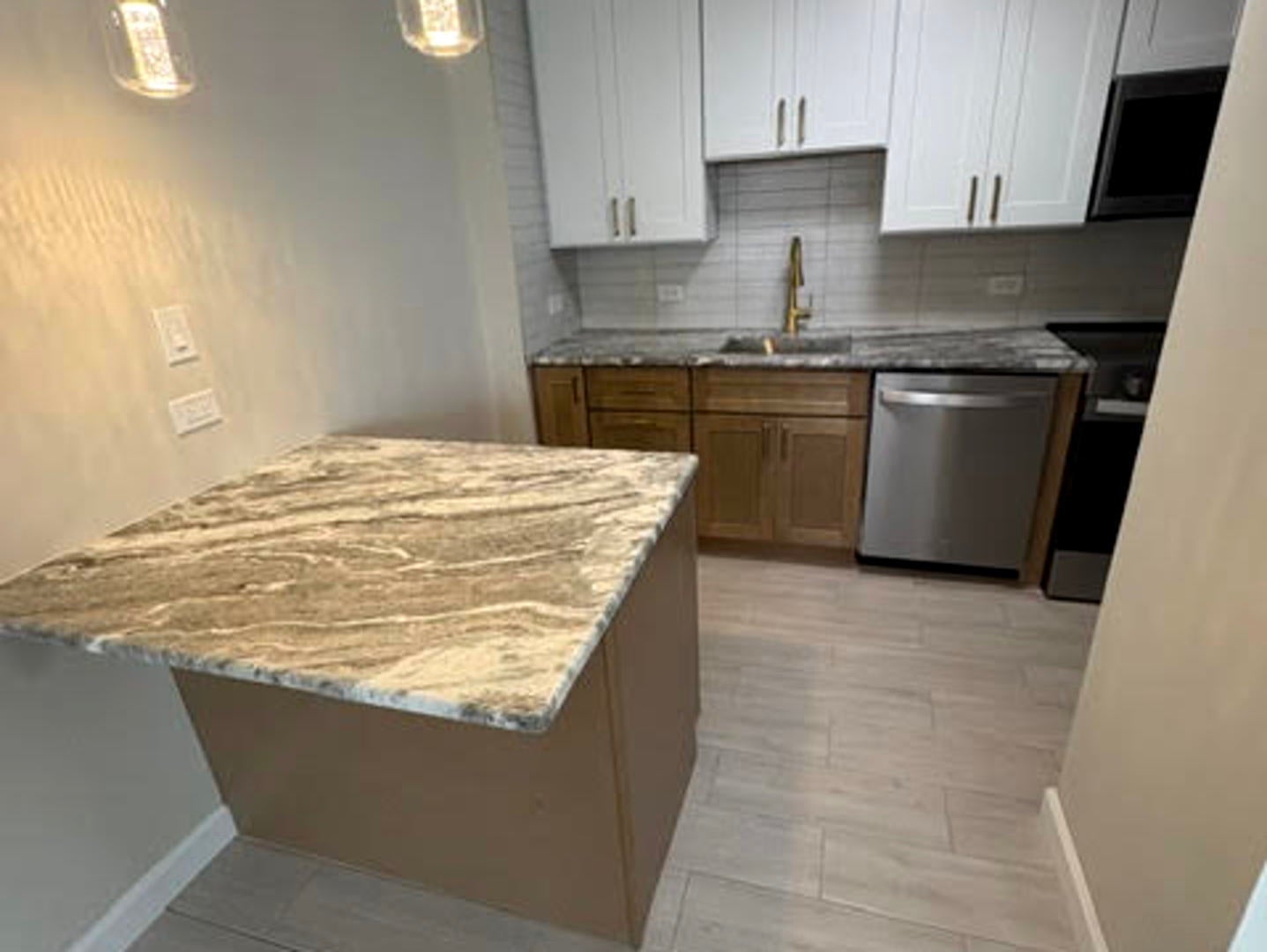 4250 N Marine Drive 1226