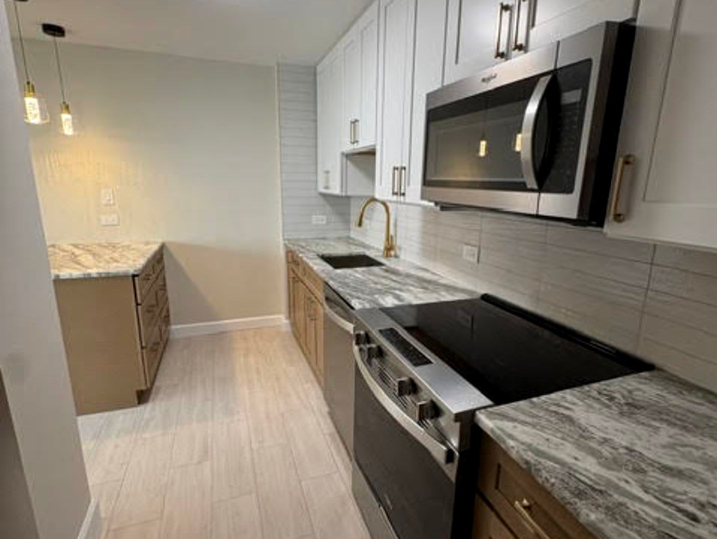 4250 N Marine Drive 1226