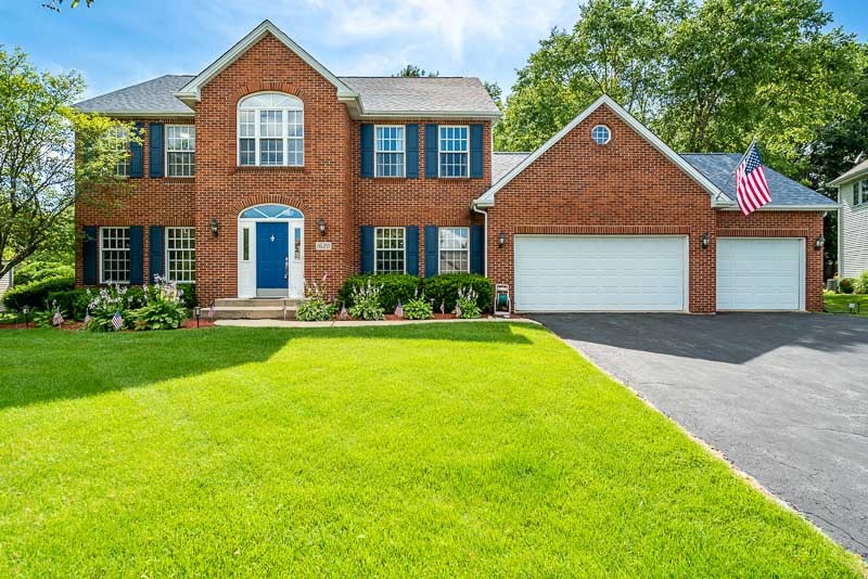 Photo 1 of 47 — 1620 Oakforest Drive, Rockford, IL 61107