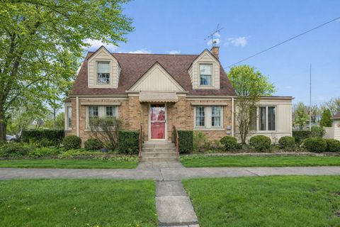 Photo of 7758 W Hortense Avenue, Chicago, IL 60631 (MLS # 12578095)