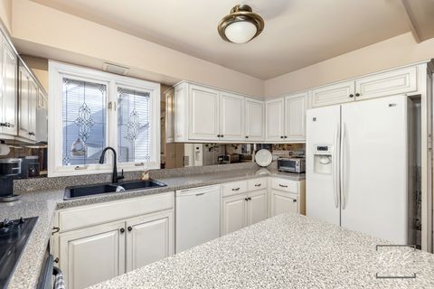 Tiny photo for 1127 Thunderbird Lane, Naperville, IL 60563 (MLS # 12570058)