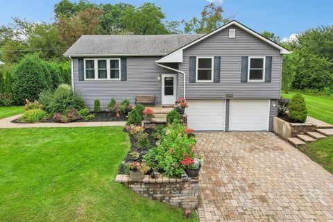 Photo of 6309 HILLY Way, Cary, IL 60013 (MLS # 12750205)