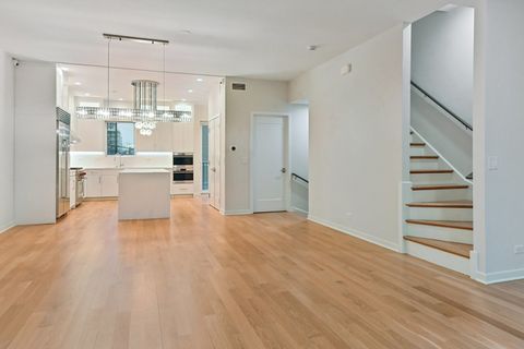 Tiny photo for 1640 S prairie Avenue, Chicago, IL 60616 (MLS # 12538376)