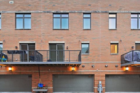 Tiny photo for 1640 S prairie Avenue, Chicago, IL 60616 (MLS # 12538376)