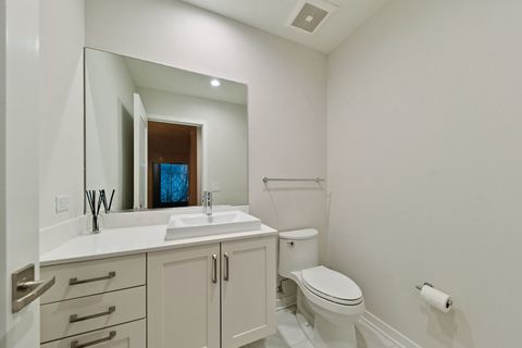 Tiny photo for 1640 S prairie Avenue, Chicago, IL 60616 (MLS # 12538376)