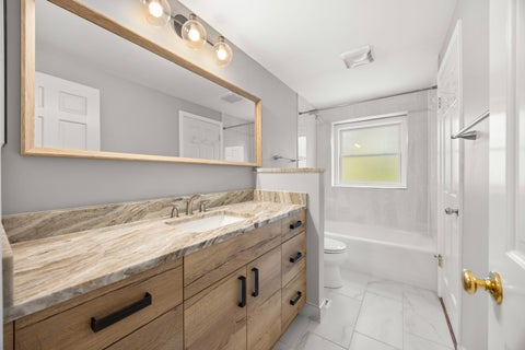 Tiny photo for 19W010 Avenue Normandy East Avenue, Oak Brook, IL 60523 (MLS # 12709116)