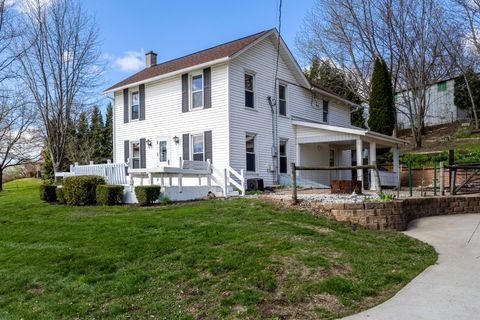 Tiny photo for 6400 Valley Drive, Bettendorf, IA 52722 (MLS # 12611713)