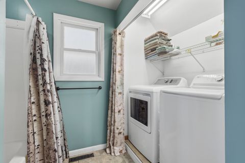 Tiny photo for 6400 Valley Drive, Bettendorf, IA 52722 (MLS # 12611713)