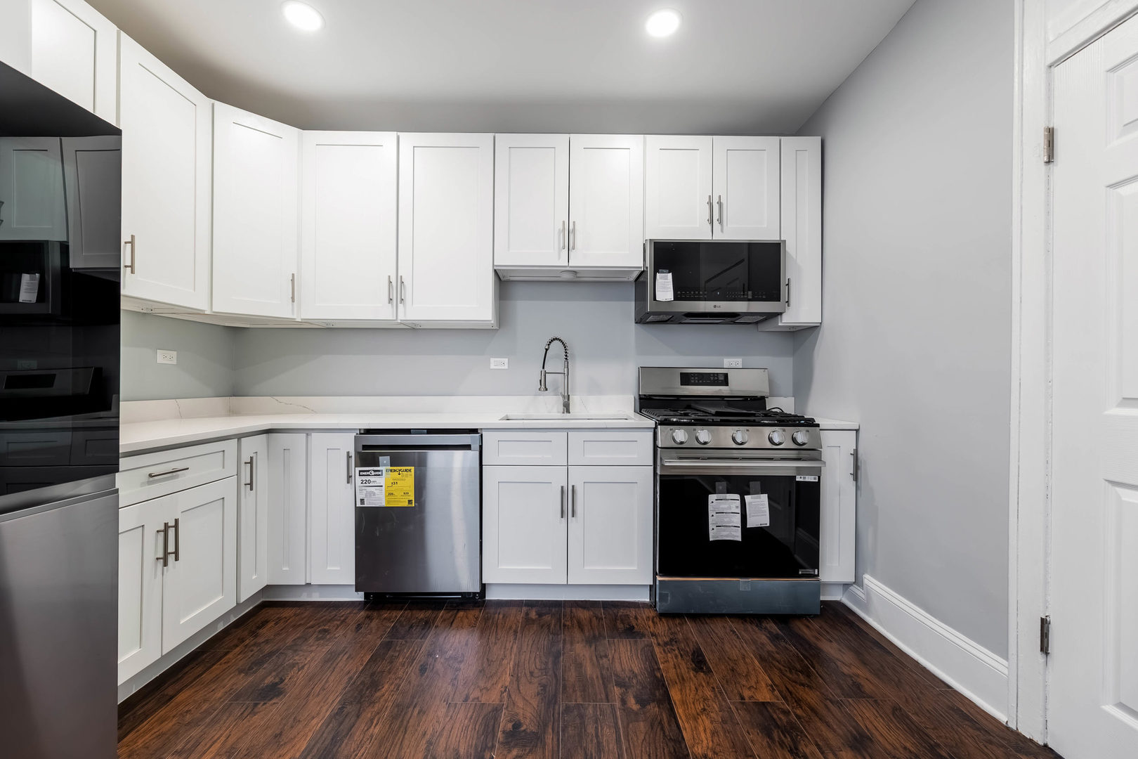 7549 S Michigan Avenue