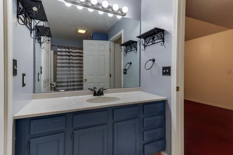 Tiny photo for 1121 Doral Drive, Bloomington, IL 61701 (MLS # 12507609)