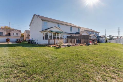 Tiny photo for 1121 Doral Drive, Bloomington, IL 61701 (MLS # 12507609)