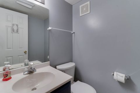 Tiny photo for 1121 Doral Drive, Bloomington, IL 61701 (MLS # 12507609)