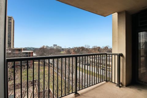 Tiny photo for 2901 S Michigan Avenue #505, Chicago, IL 60616 (MLS # 12604870)