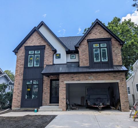 Tiny photo for 611 S Prospect Avenue, Elmhurst, IL 60126 (MLS # 12370270)