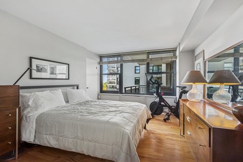 Tiny photo for 3440 N Lake Shore Drive #8C, Chicago, IL 60657 (MLS # 12488185)
