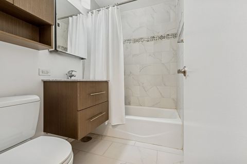 Tiny photo for 3440 N Lake Shore Drive #8C, Chicago, IL 60657 (MLS # 12488185)