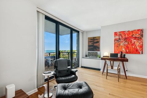 Tiny photo for 3440 N Lake Shore Drive #8C, Chicago, IL 60657 (MLS # 12488185)
