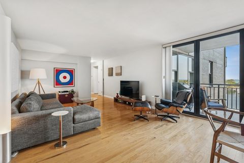 Tiny photo for 3440 N Lake Shore Drive #8C, Chicago, IL 60657 (MLS # 12488185)
