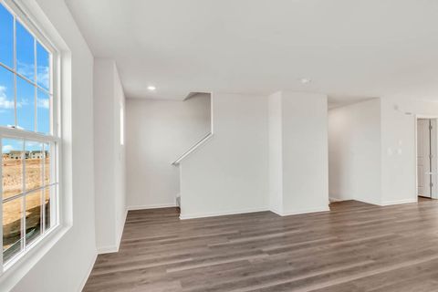 Tiny photo for 431 lakeshore Court, St. Charles, IL 60174 (MLS # 12531940)