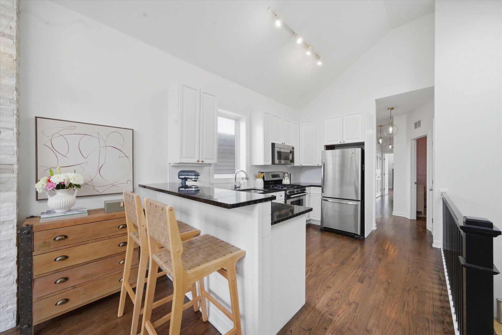 3042 N Racine Avenue 3