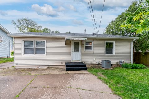 Tiny photo for 3410 Greenbrier Drive, Bettendorf, IA 52722 (MLS # 12639096)