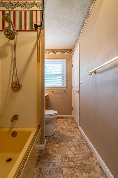 Tiny photo for 3410 Greenbrier Drive, Bettendorf, IA 52722 (MLS # 12639096)