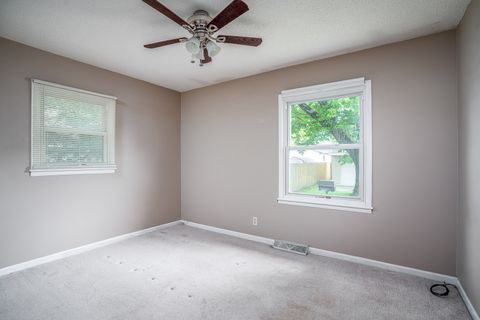 Tiny photo for 3410 Greenbrier Drive, Bettendorf, IA 52722 (MLS # 12639096)