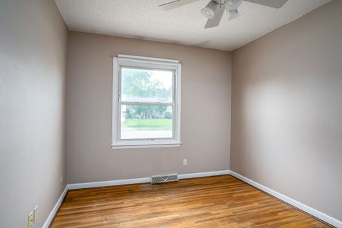 Tiny photo for 3410 Greenbrier Drive, Bettendorf, IA 52722 (MLS # 12639096)