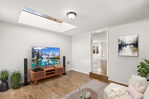 Tiny photo for 213 S Dryden Place, Arlington Heights, IL 60004 (MLS # 12582651)