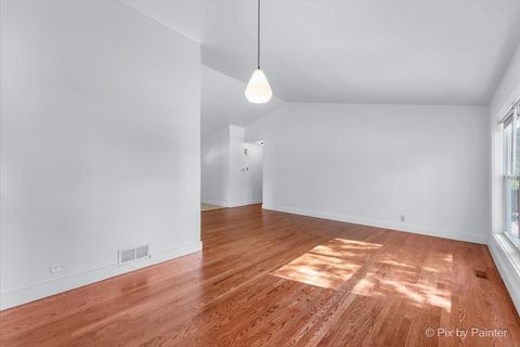 Tiny photo for 1030 Woodbridge Drive, Cary, IL 60013 (MLS # 12483404)
