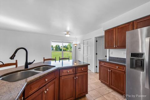 Tiny photo for 1030 Woodbridge Drive, Cary, IL 60013 (MLS # 12483404)