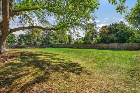 Tiny photo for 1030 Woodbridge Drive, Cary, IL 60013 (MLS # 12483404)