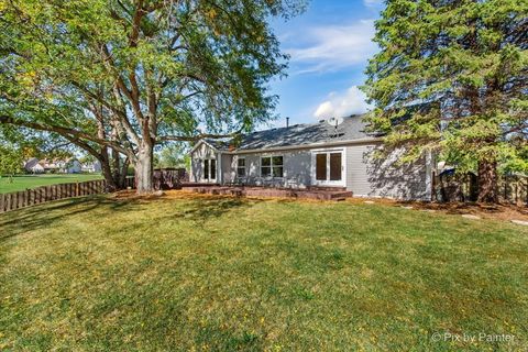 Tiny photo for 1030 Woodbridge Drive, Cary, IL 60013 (MLS # 12483404)
