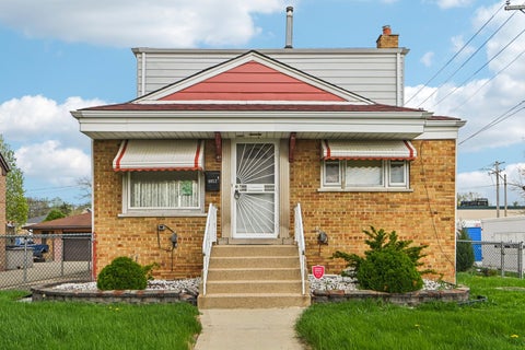 Photo of 8853 S Troy Avenue, Evergreen Park, IL 60805 (MLS # 12706239)