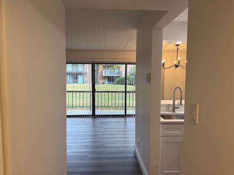 Tiny photo for 201 E Janata Boulevard #1A, Lombard, IL 60148 (MLS # 12501447)