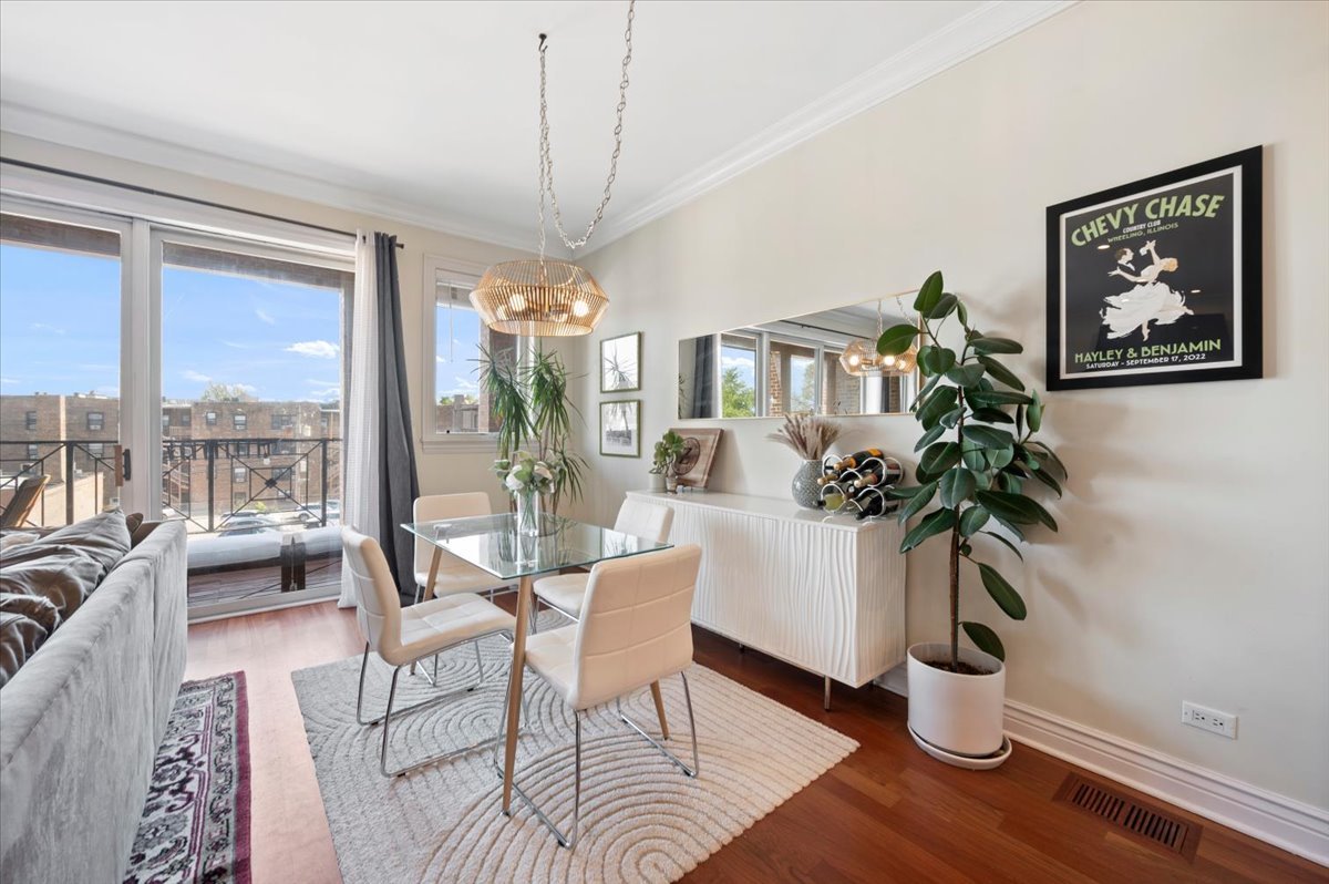 1426 W Irving Park Road 3