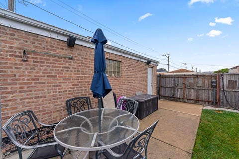 Tiny photo for 5300 S Narragansett Avenue, Chicago, IL 60638 (MLS # 12764485)