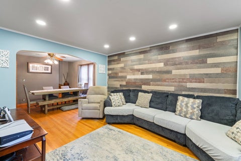 Tiny photo for 5300 S Narragansett Avenue, Chicago, IL 60638 (MLS # 12764485)