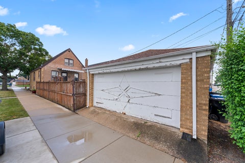 Tiny photo for 5300 S Narragansett Avenue, Chicago, IL 60638 (MLS # 12764485)