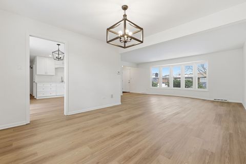 Tiny photo for 15606 Hollyhock Court, Orland Park, IL 60462 (MLS # 12556638)