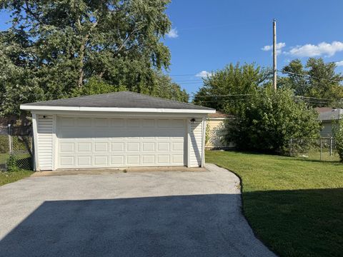 Tiny photo for 15427 Minerva Avenue, Dolton, IL 60419 (MLS # 12484805)