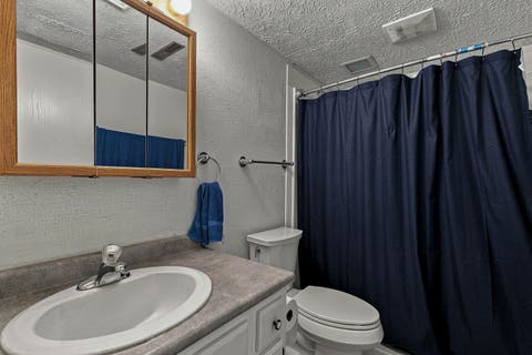 Tiny photo for 5710 N Fillmore Street, Davenport, IA 52806 (MLS # 12738981)
