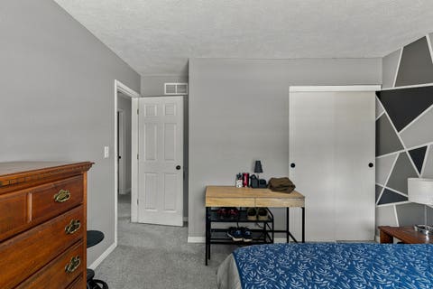 Tiny photo for 5710 N Fillmore Street, Davenport, IA 52806 (MLS # 12738981)