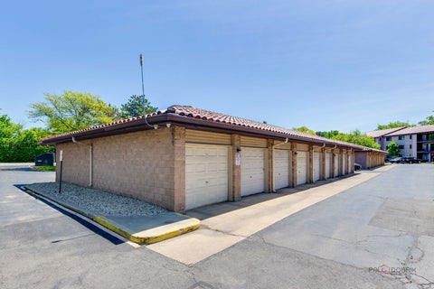 Tiny photo for 21W581 NORTH Avenue #5, Lombard, IL 60148 (MLS # 12693811)