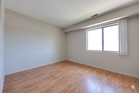 Tiny photo for 21W581 NORTH Avenue #5, Lombard, IL 60148 (MLS # 12693811)