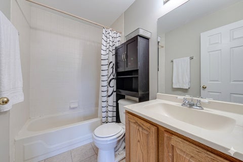 Tiny photo for 21W581 NORTH Avenue #5, Lombard, IL 60148 (MLS # 12693811)