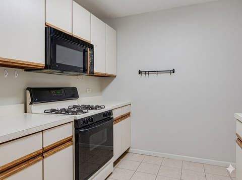 Tiny photo for 21W581 NORTH Avenue #5, Lombard, IL 60148 (MLS # 12693811)